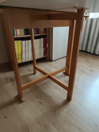 Mesa plegable de madera