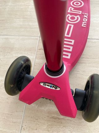 Patinete Micro Maxi Deluxe LED rosa