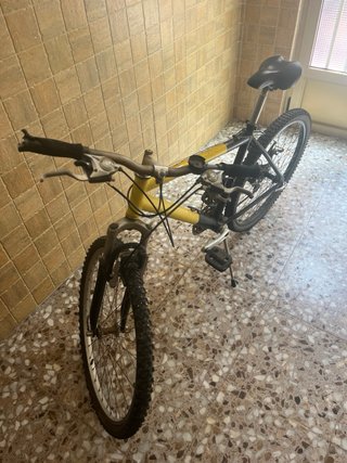 Bicicleta de Montaña Amarilla