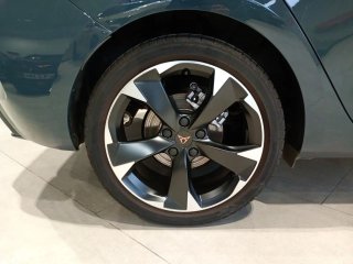 CUPRA Leon 2025