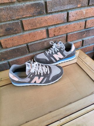 Zapatillas New Balance 373 Gris y Rosa