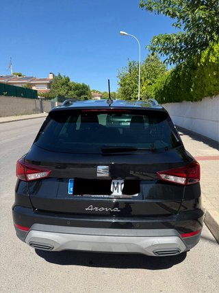 Seat Arona  solo 25.000 kilómetros  negociable