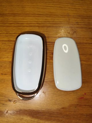 Funda para llave de coche blanca