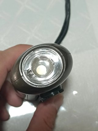 Linterna Dinamo Quechua Geonaute Carga Manual