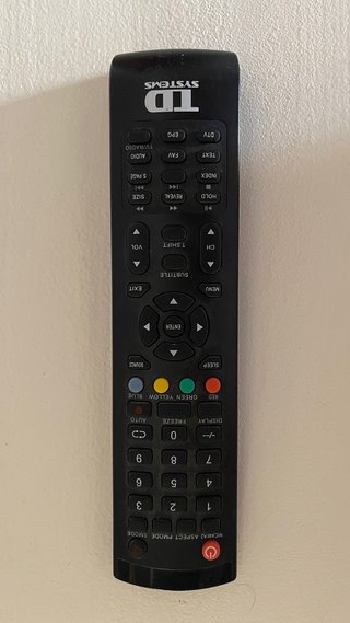 TV TD Systems 40” Full HD + Soporte y Mando