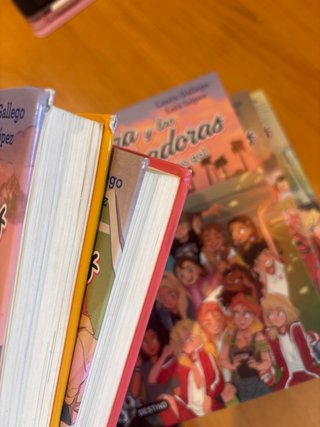 15€ total la colección Sara y las Goleadoras.