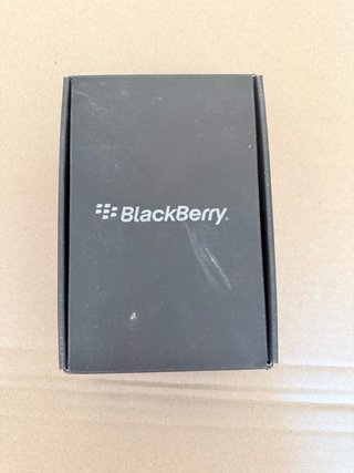 Teléfono Móvil BlackBerry con Accesorios