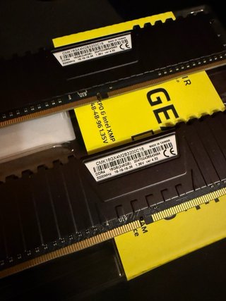 Corsair Vengeance LPX DDR4 16GB (2x8GB)