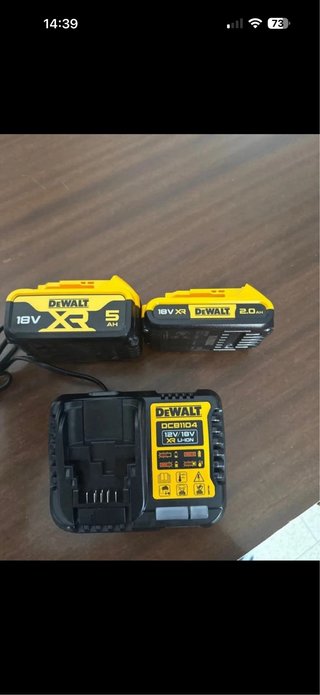 Baterías y Cargador DeWalt 18V XR