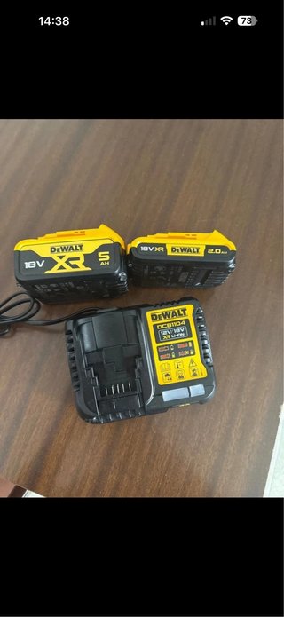 Baterías y Cargador DeWalt 18V XR