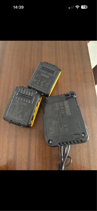 Baterías y Cargador DeWalt 18V XR
