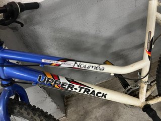 Bicicleta Upper-Track Nouméa