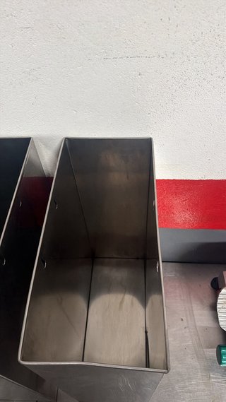 Cubos de acero inoxidables 39x17x50 a 20€ cada uno