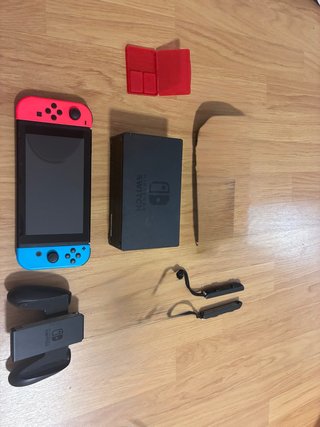Nintendo Switch + 2 juegos
