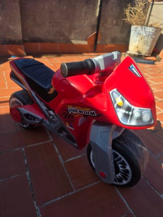 Moto infantil Molto Premium