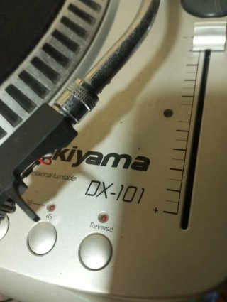 Plato Giradiscos Akiyama DJ 101