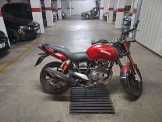 Keeway Naked Roja