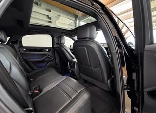Porsche Cayenne 2021