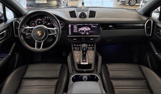 Porsche Cayenne 2021