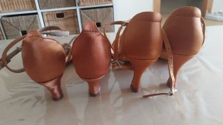 Dos pares zapatos de salsa talla 41 NUEVOS