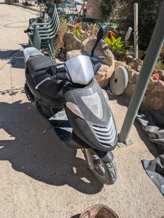 Ciclomotor Aprilia sonic Scooter Negro/Gris