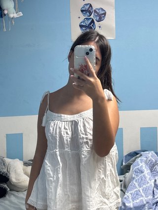 Camisa blanca con flecos talla mediana