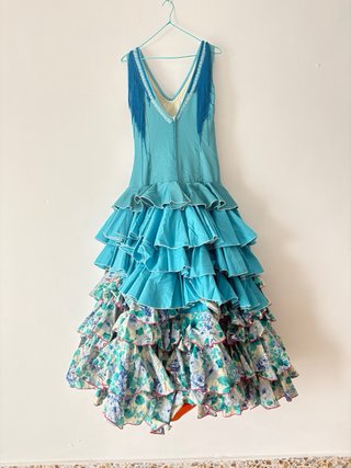 Vestido de flamenca azul con volantes