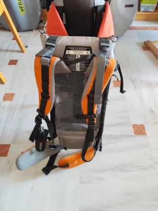 Mochila Portabebés Deuter EN 13209-1