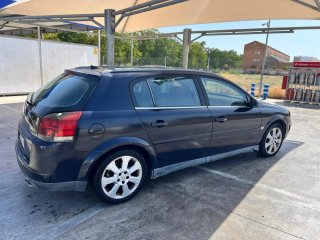 Opel Signum 2005