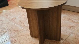Mesita de noche de madera