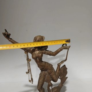 Escultura Hindú de Latón Bailarina con Pavo Real