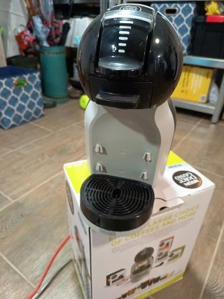 Cafetera Dolce Gusto DeLonghi