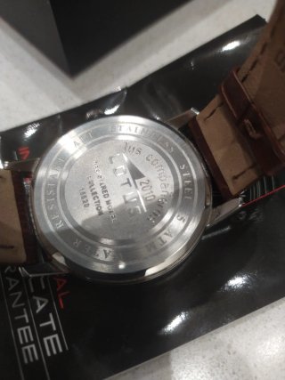 Reloj Lotus