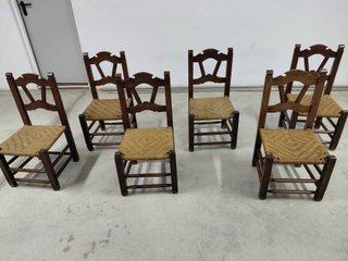 Sillas huertanas de madera y enea