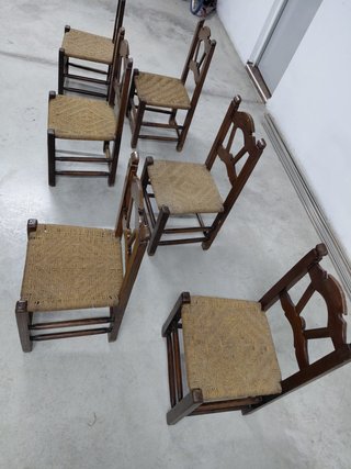 Sillas huertanas de madera y enea