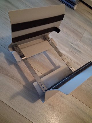 Soporte para torre de ordenador