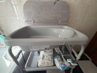 Trona/hamaca, bañera y cuna