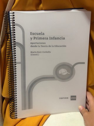 Claves educativas en escenarios actuales UNED