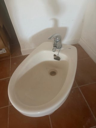 Bidé Roca Blanco con grifo