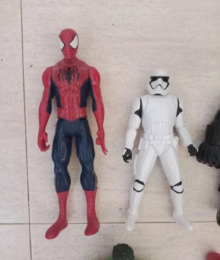Muñecos Marvel y DC