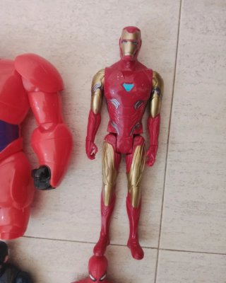 Muñecos Marvel y DC
