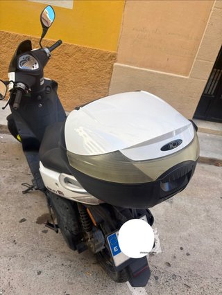 Kymco Agility 125 Scooter