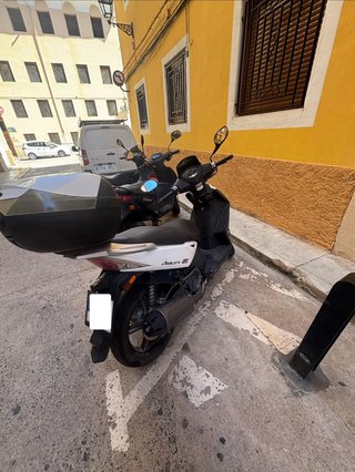 Kymco Agility 125 Scooter