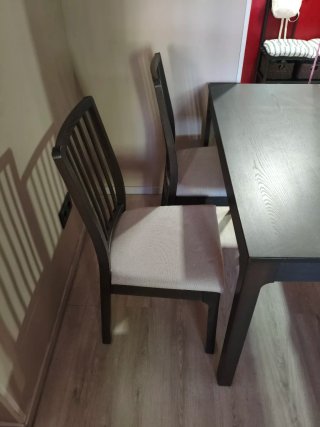 Mesa comedor extensible + 2 sillas + banco