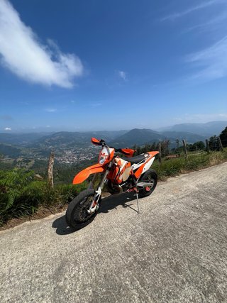 KTM EXC Supermotard Naranja y Roja
