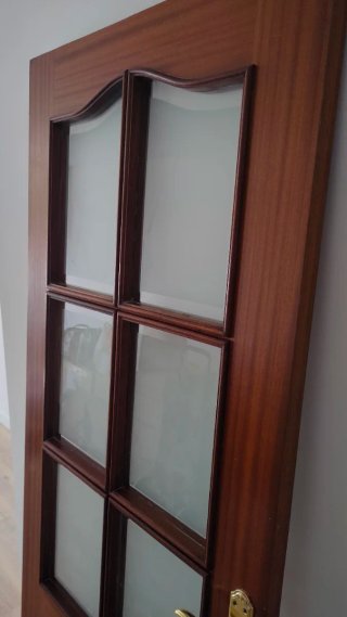 6 Puertas de madera maciza