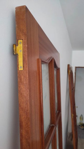 6 Puertas de madera maciza