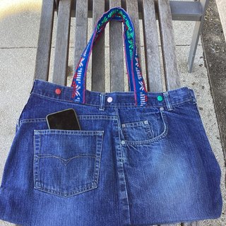 Bolso de tela vaquera hecho a mano