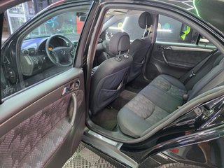 Mercedes-Benz Clase C 2004