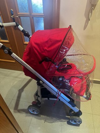 Cochecito Bebé Confort Rojo